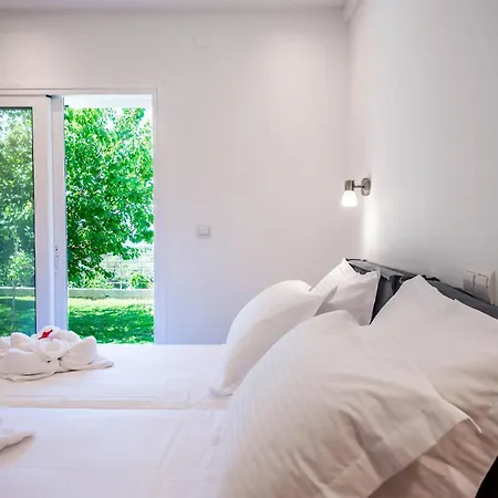 Апартаменты Thea Свороната