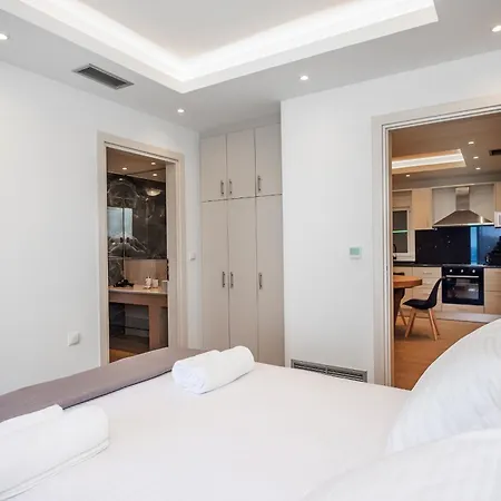 Thea Apartment Svoronata